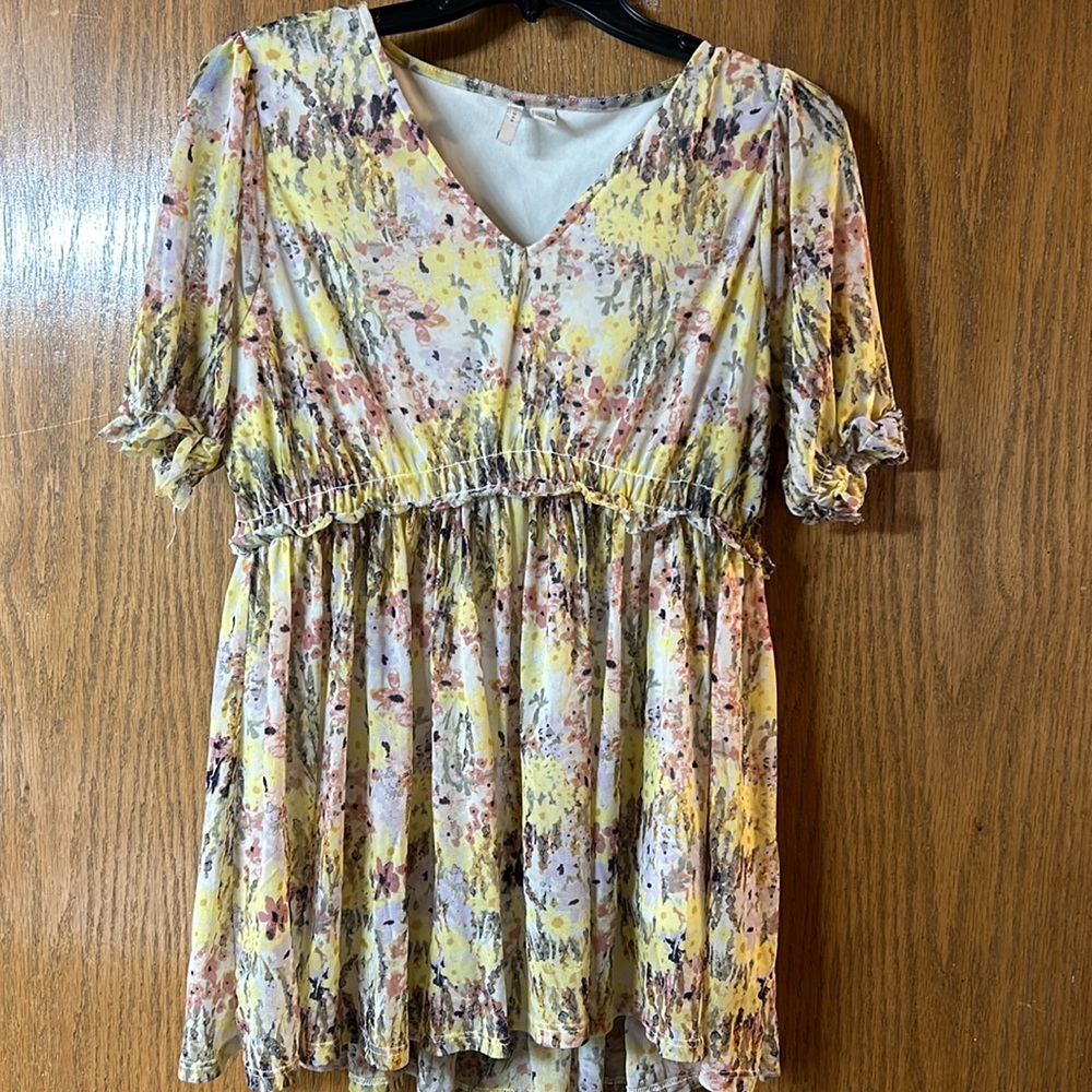 Cato Medium Nylon Floral Top